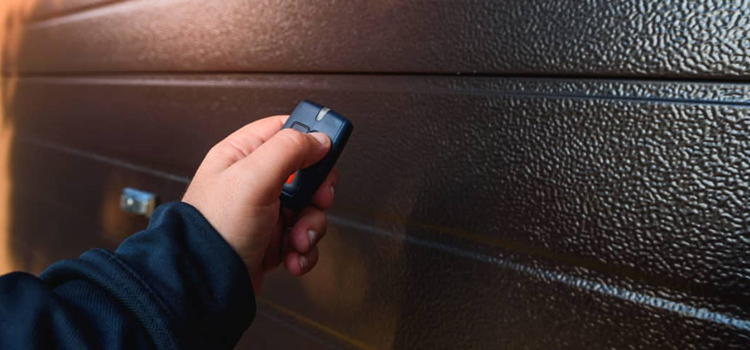 automatic door opener with remote control in Lucerne Valley