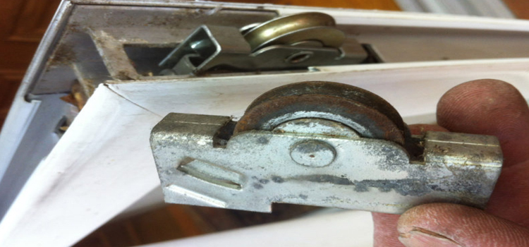 screen door roller repair in Lucerne Valley