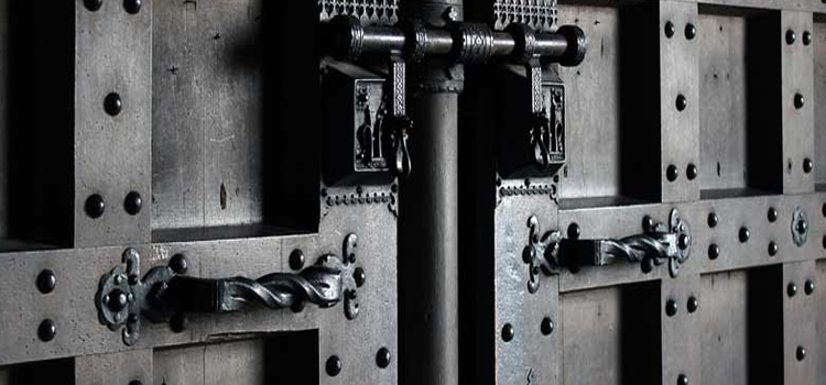 steel entry door repair in Lucerne Valley